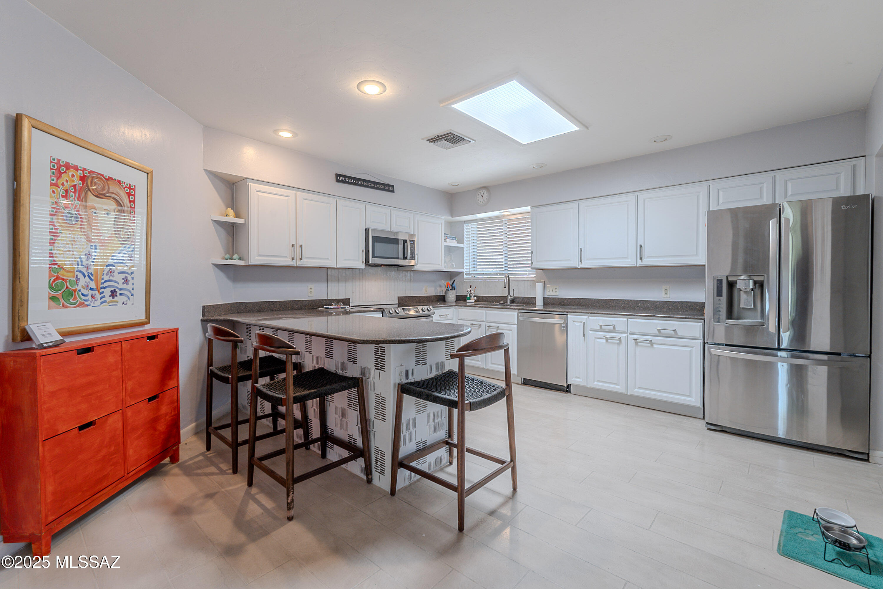 Tucson, Arizona, 85745, United States, 3 Bedrooms Bedrooms, ,2 BathroomsBathrooms,Residential,For Sale,1857796