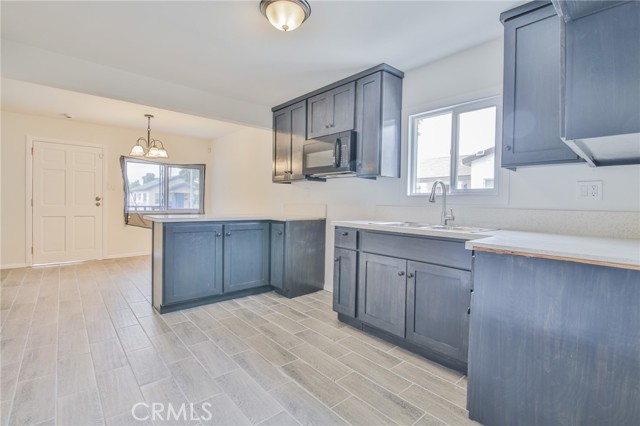 Los Angeles, California, 90003, United States, 3 Bedrooms Bedrooms, ,Residential,For Sale,1928715