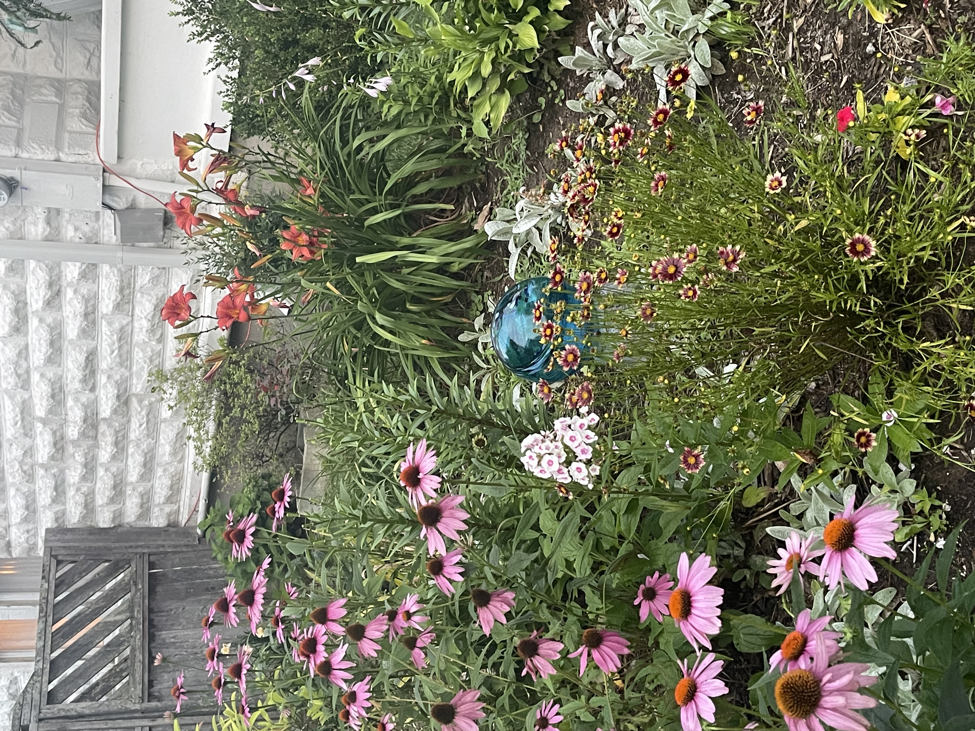 Frankfort, Kentucky, 40601, United States, 6 Bedrooms Bedrooms, ,3 BathroomsBathrooms,Residential,For Sale,1994264