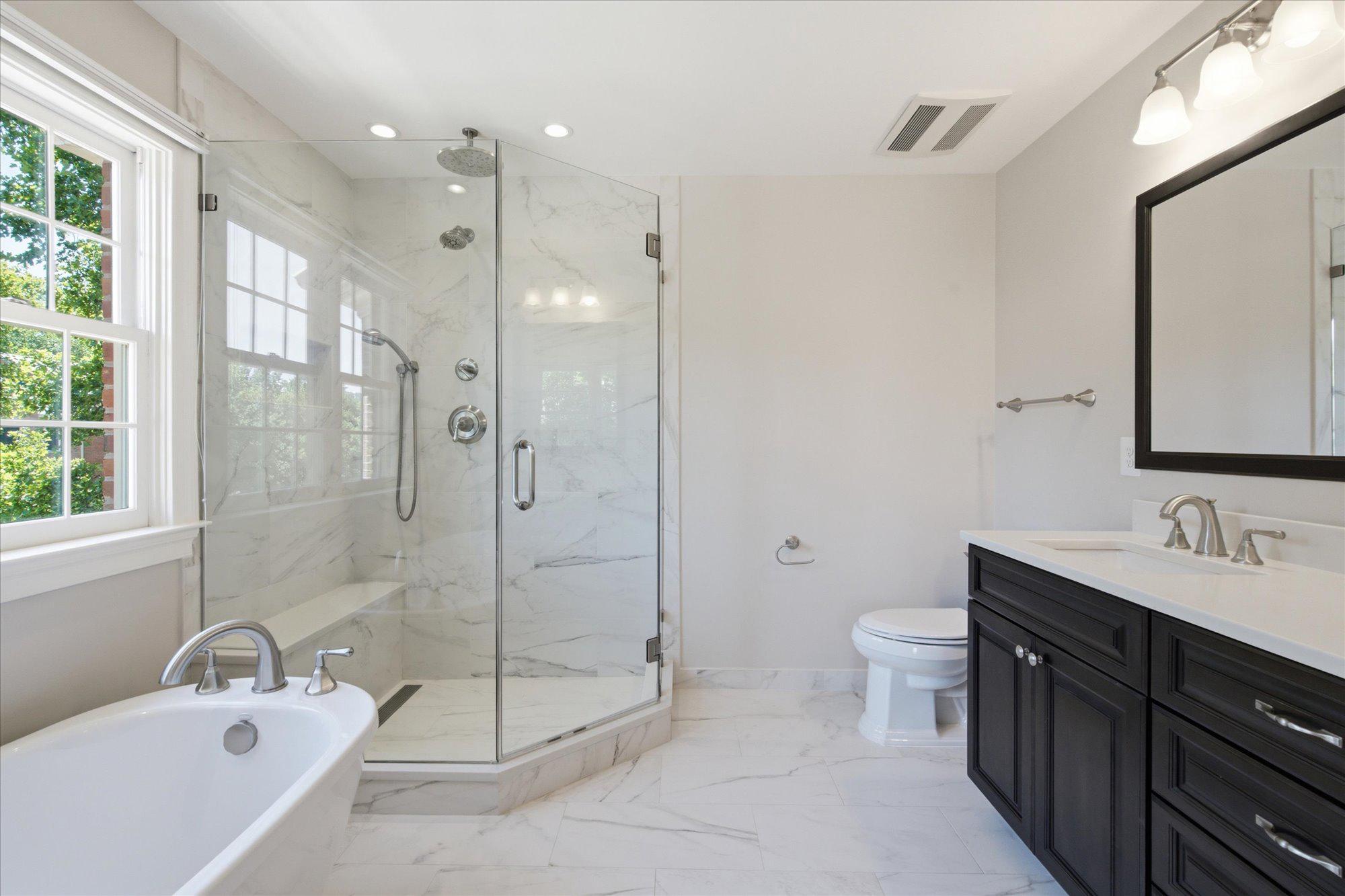  126 Gresham Place, Falls Church, VA, 22046 - 物件實景