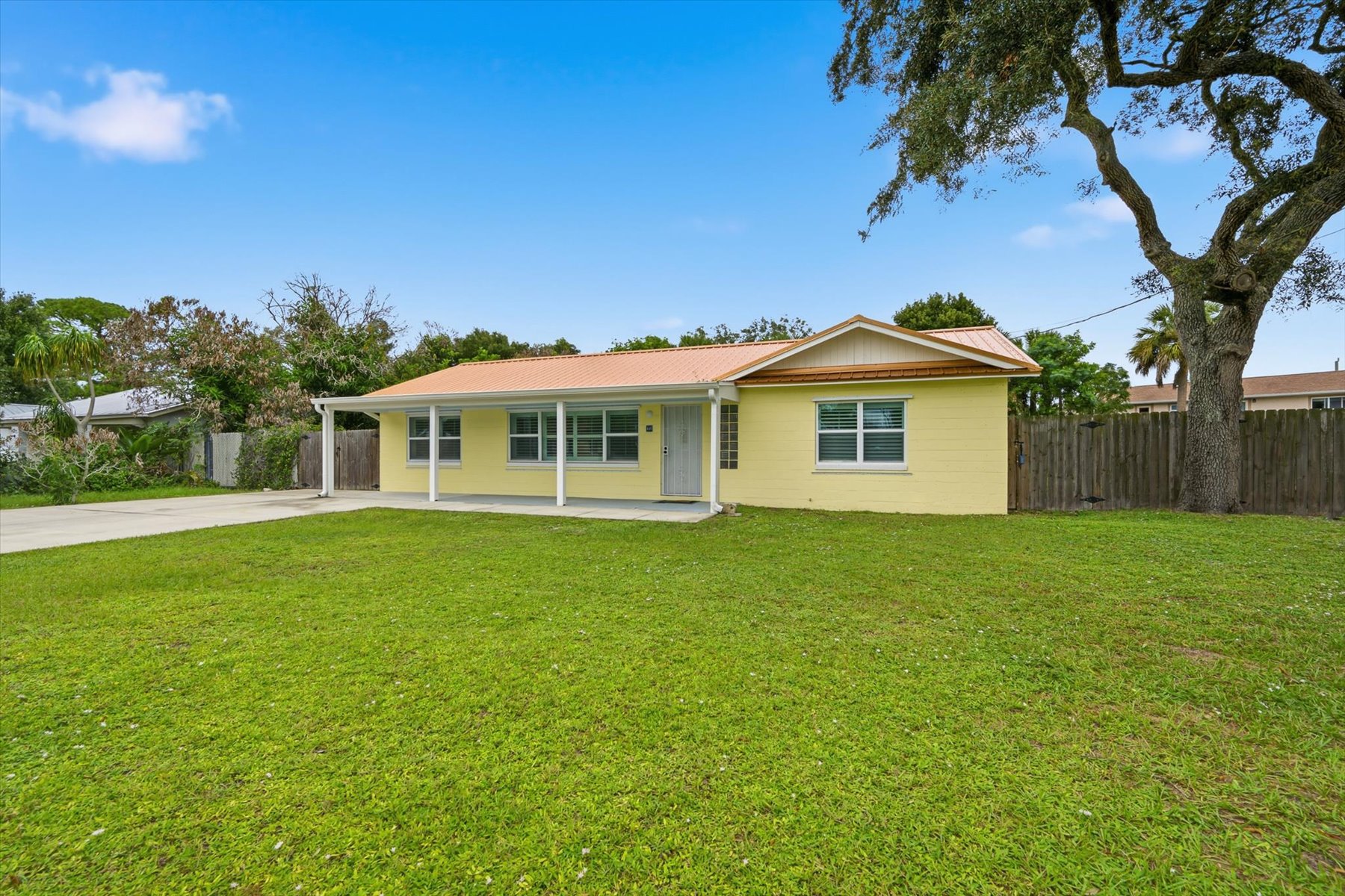  446 Coral Drive, Melbourne, FL, 32935 - 物件實景