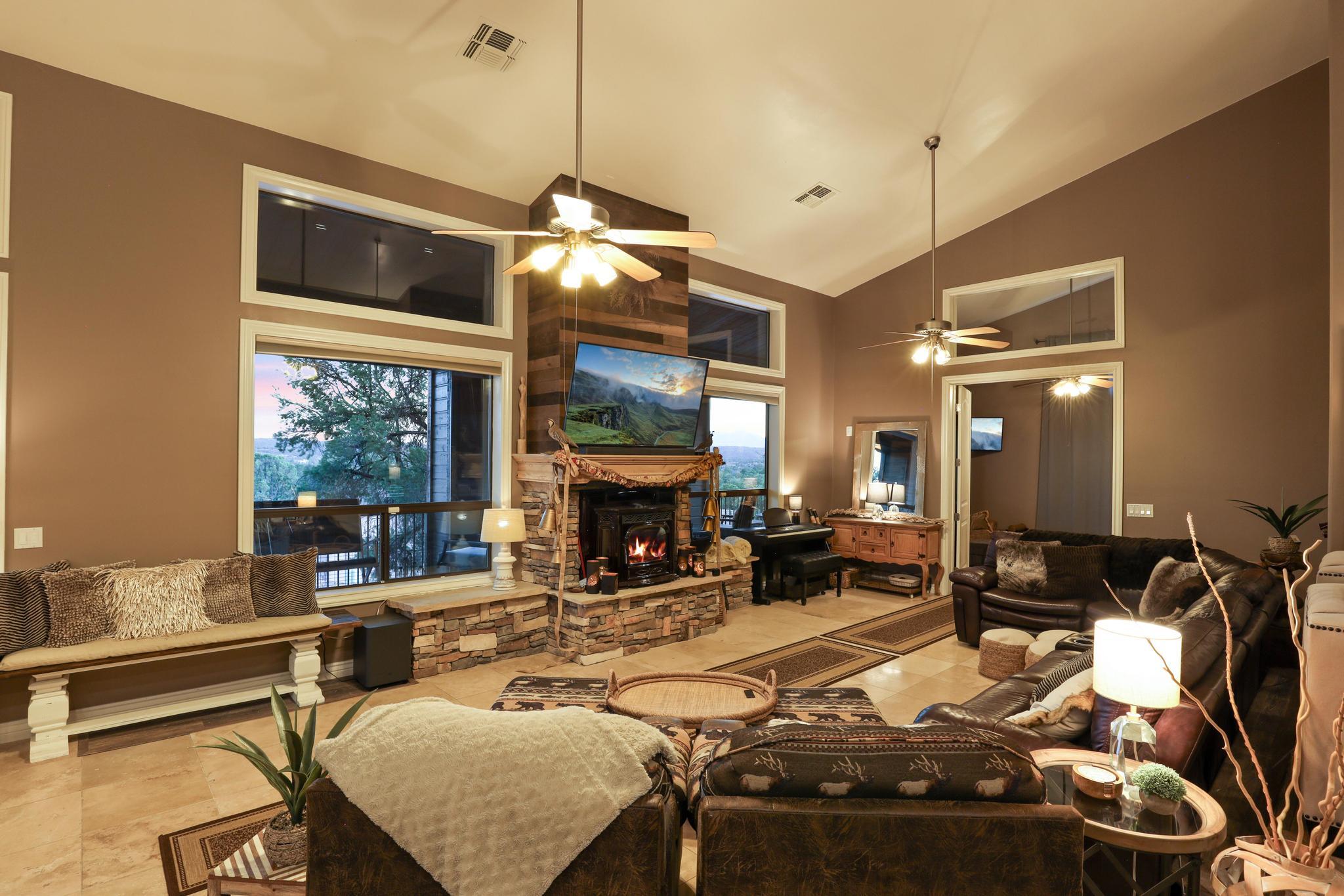 Payson, Arizona, 85541, United States, 4 Bedrooms Bedrooms, ,2 BathroomsBathrooms,Residential,For Sale,1913797
