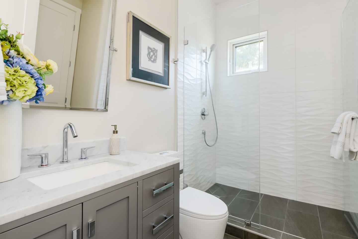 Menlo Park, California, 94025, United States, 5 Bedrooms Bedrooms, ,6 BathroomsBathrooms,Residential,For Sale,1927394