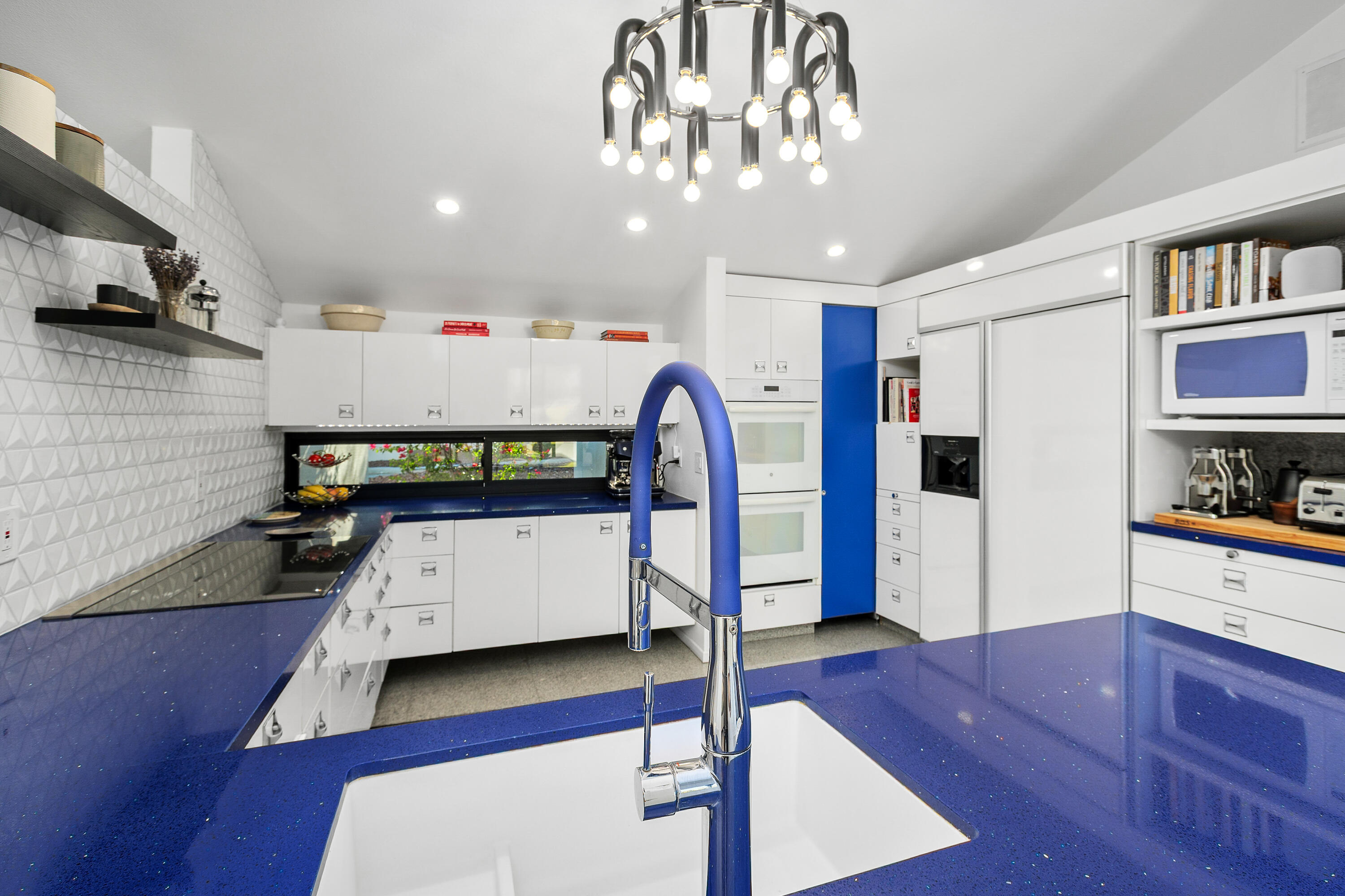 Palm Desert, California, 92260, United States, 2 Bedrooms Bedrooms, ,2 BathroomsBathrooms,Residential,For Sale,2003348