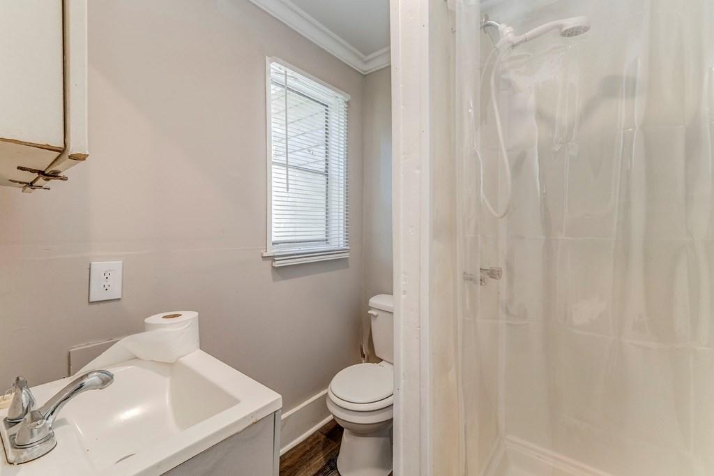 DALTON, Georgia, 30721, United States, 16 Bedrooms Bedrooms, ,12 BathroomsBathrooms,Residential,For Sale,1949791