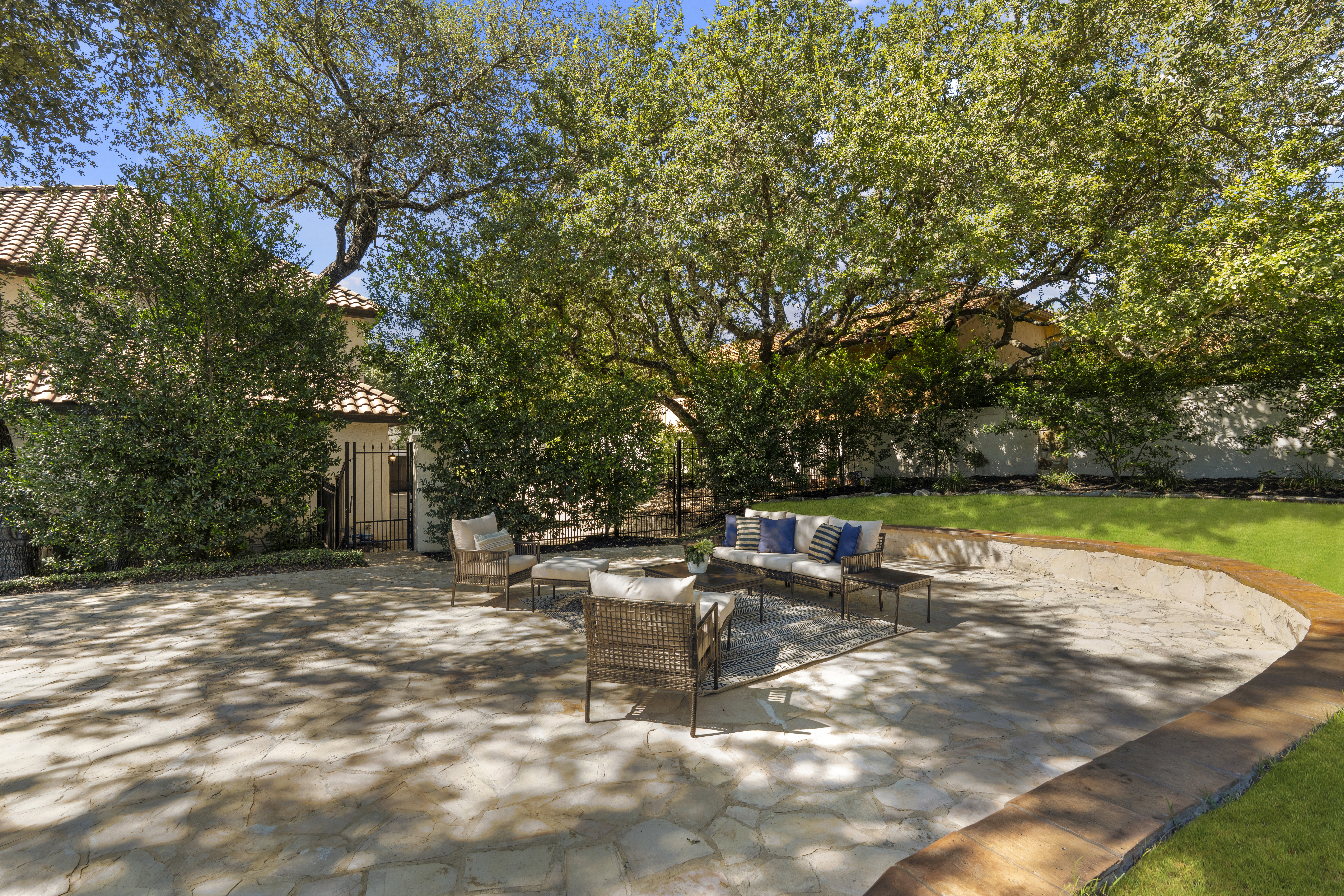  Custom Estate with Pool House - 物件實景