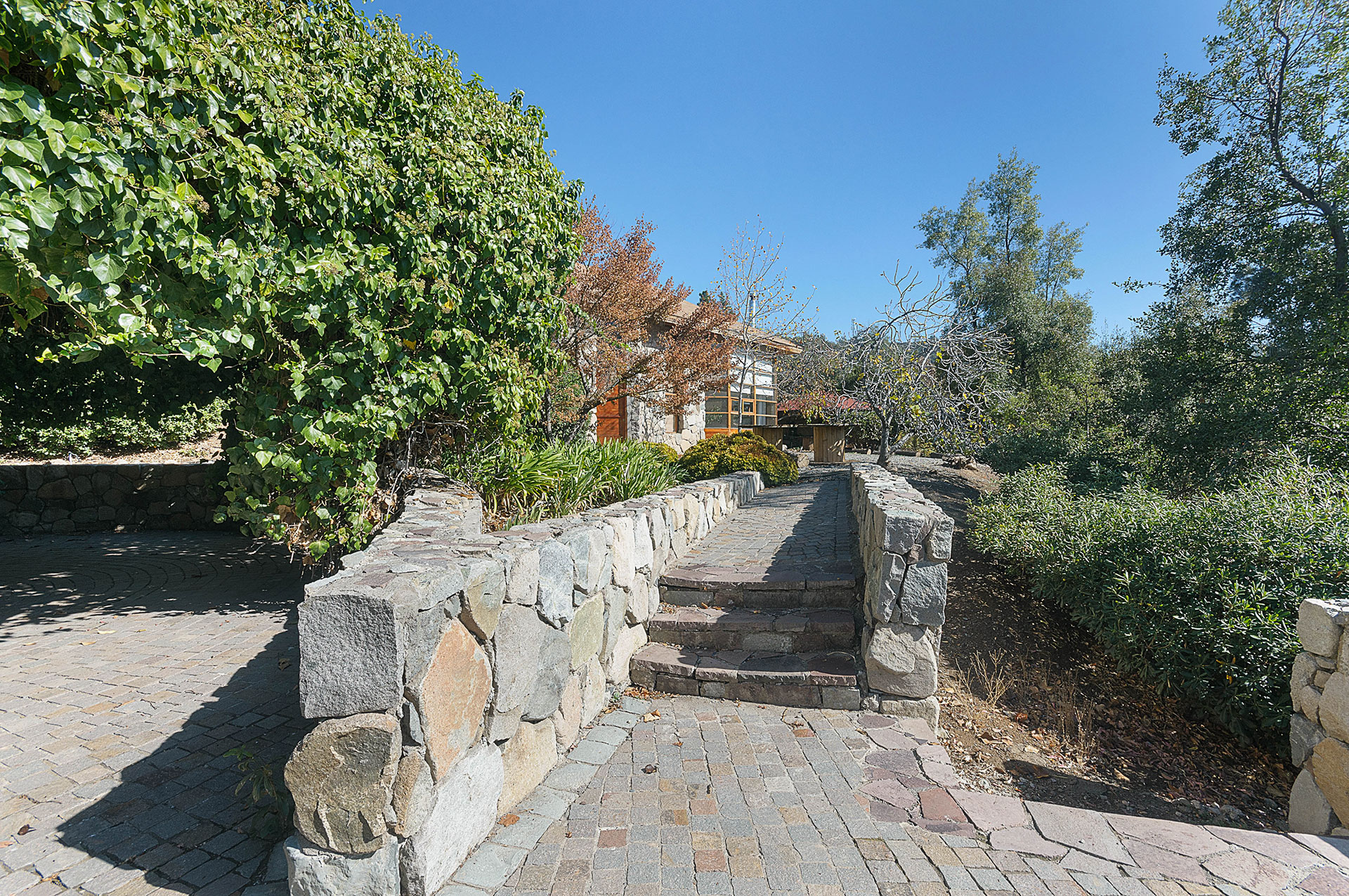  Beautiful Home Surrounded by Nature with Stunning Views - 物件實景
