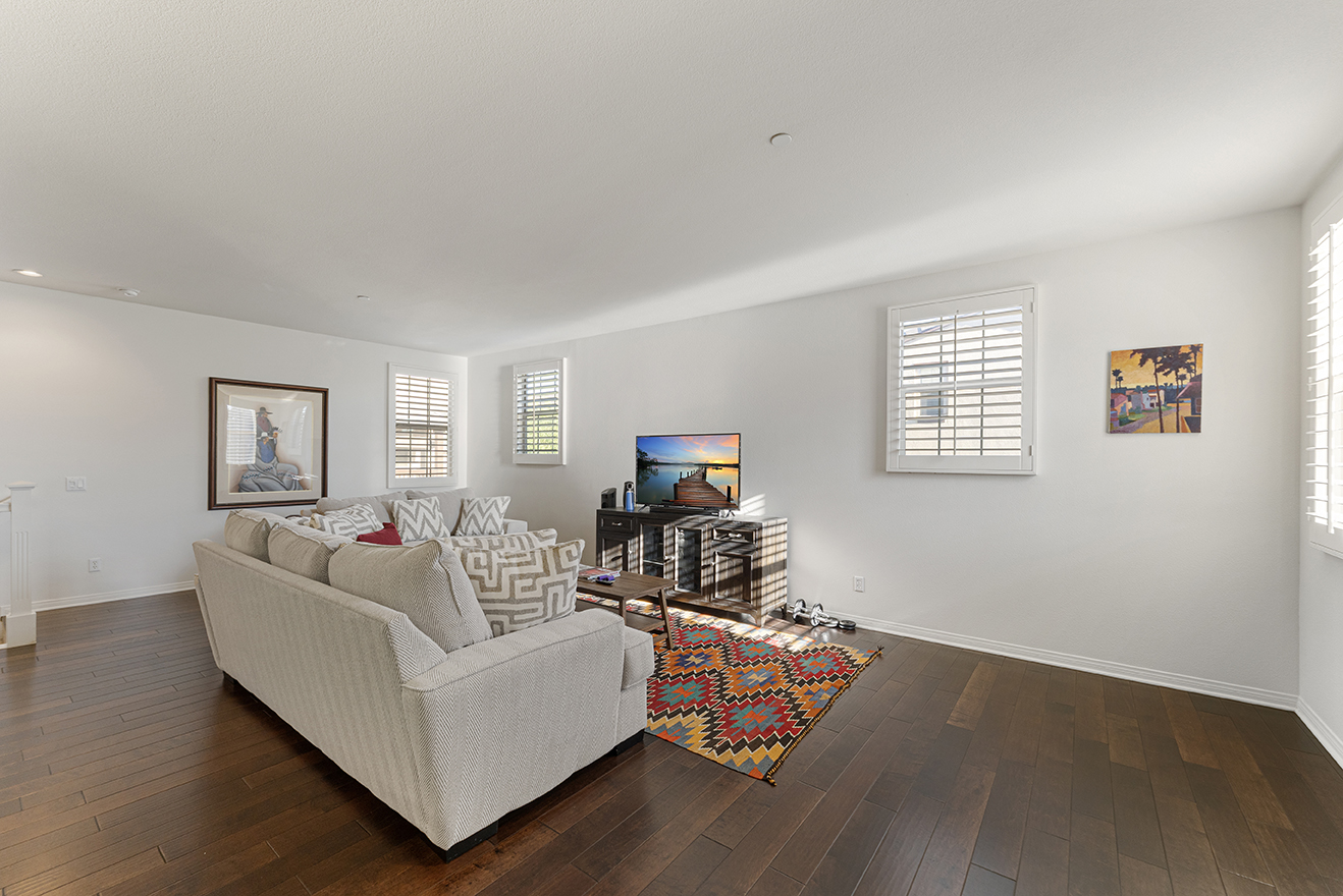 Ontario, California, 91761, United States, 2 Bedrooms Bedrooms, ,2 BathroomsBathrooms,Residential,For Sale,1928466