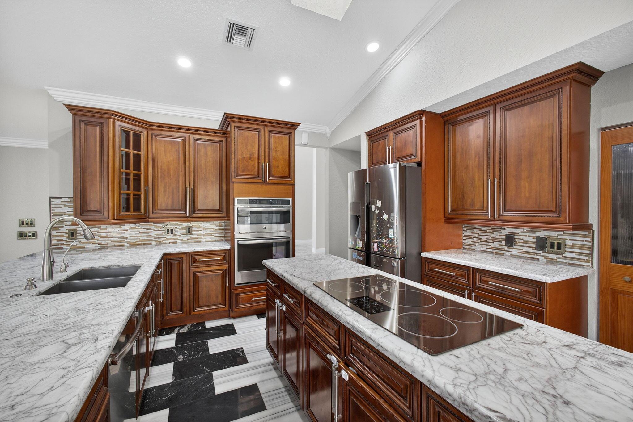 Wellington, Florida, 33414, United States, 5 Bedrooms Bedrooms, ,4 BathroomsBathrooms,Residential,For Sale,1978857