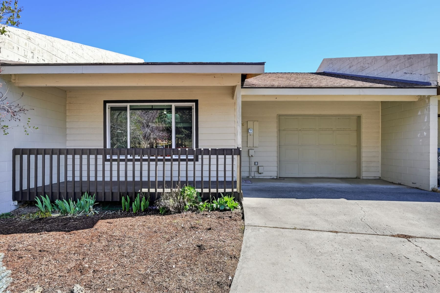  908 SE Stratford Court Bend, OR 97702 - 物件實景