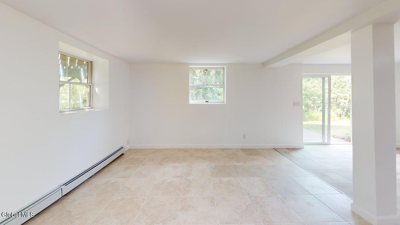 Summit, New York, 12175, United States, 3 Bedrooms Bedrooms, ,4 BathroomsBathrooms,Residential,For Sale,1942619