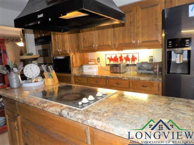 912 CR 3920, Hawkins, Texas, 75765, United States, 4 Bedrooms Bedrooms, ,3 BathroomsBathrooms,Residential,For Sale,912 CR 3920,1629044