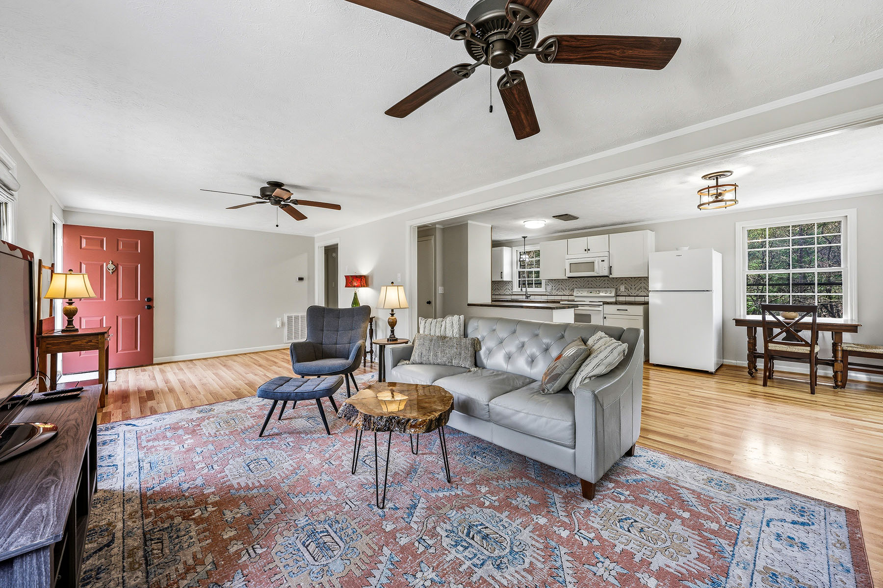  PISGAH FOREST - 物件實景