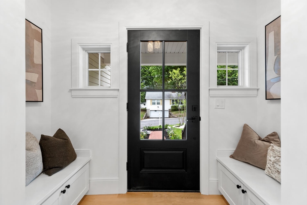 Winchester, Massachusetts, 01890, United States, 6 Bedrooms Bedrooms, ,5 BathroomsBathrooms,Residential,For Sale,1940960