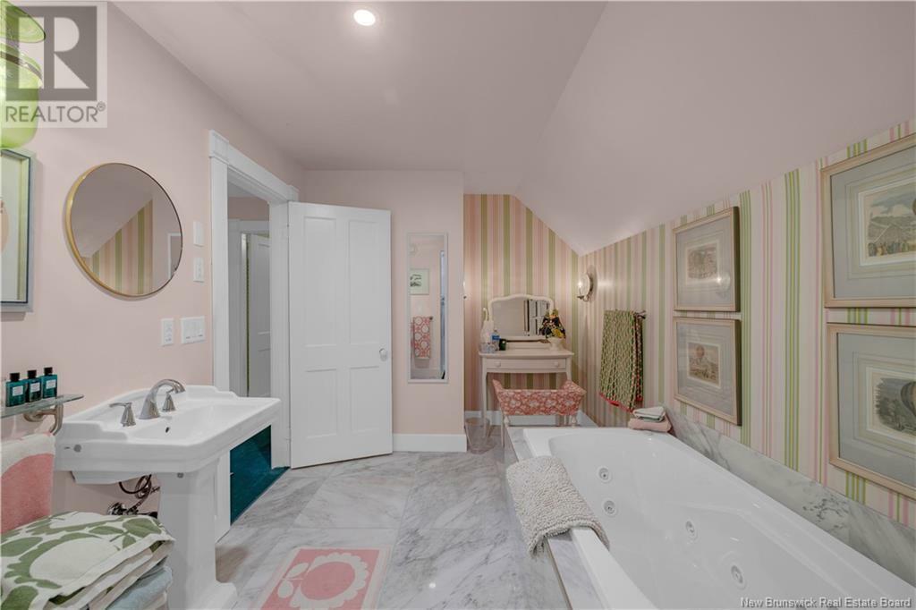 SAINT ANDREWS, New Brunswick, E5B 2L4, CA, 5 Bedrooms Bedrooms, ,3 BathroomsBathrooms,Residential,For Sale,1874373