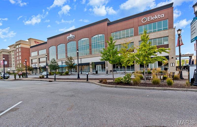 St Charles, Missouri, 63301, United States, 4 Bedrooms Bedrooms, ,3 BathroomsBathrooms,Residential,For Sale,1997020