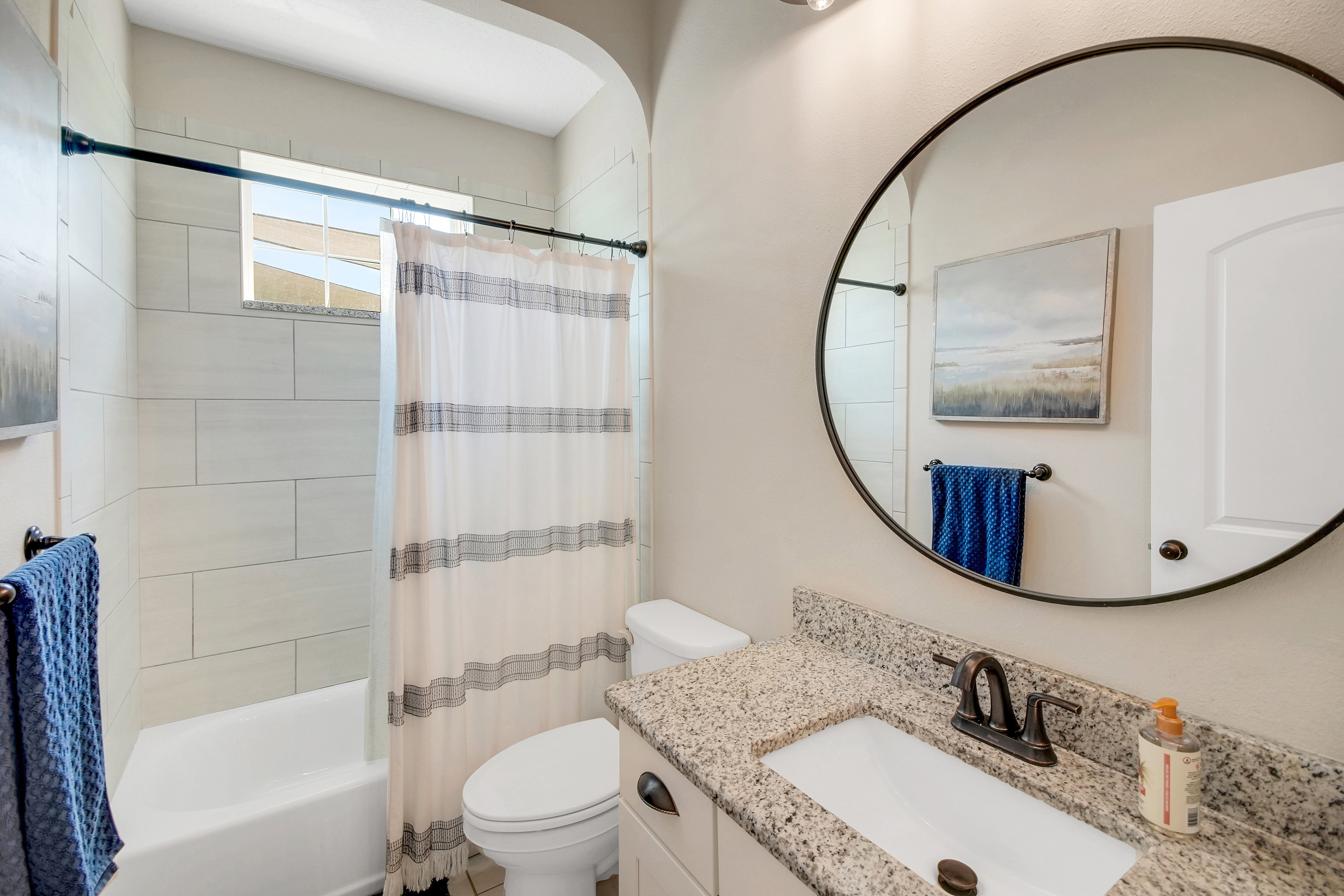 Oxford, Florida, 34484, United States, 4 Bedrooms Bedrooms, ,3 BathroomsBathrooms,Residential,For Sale,1983578