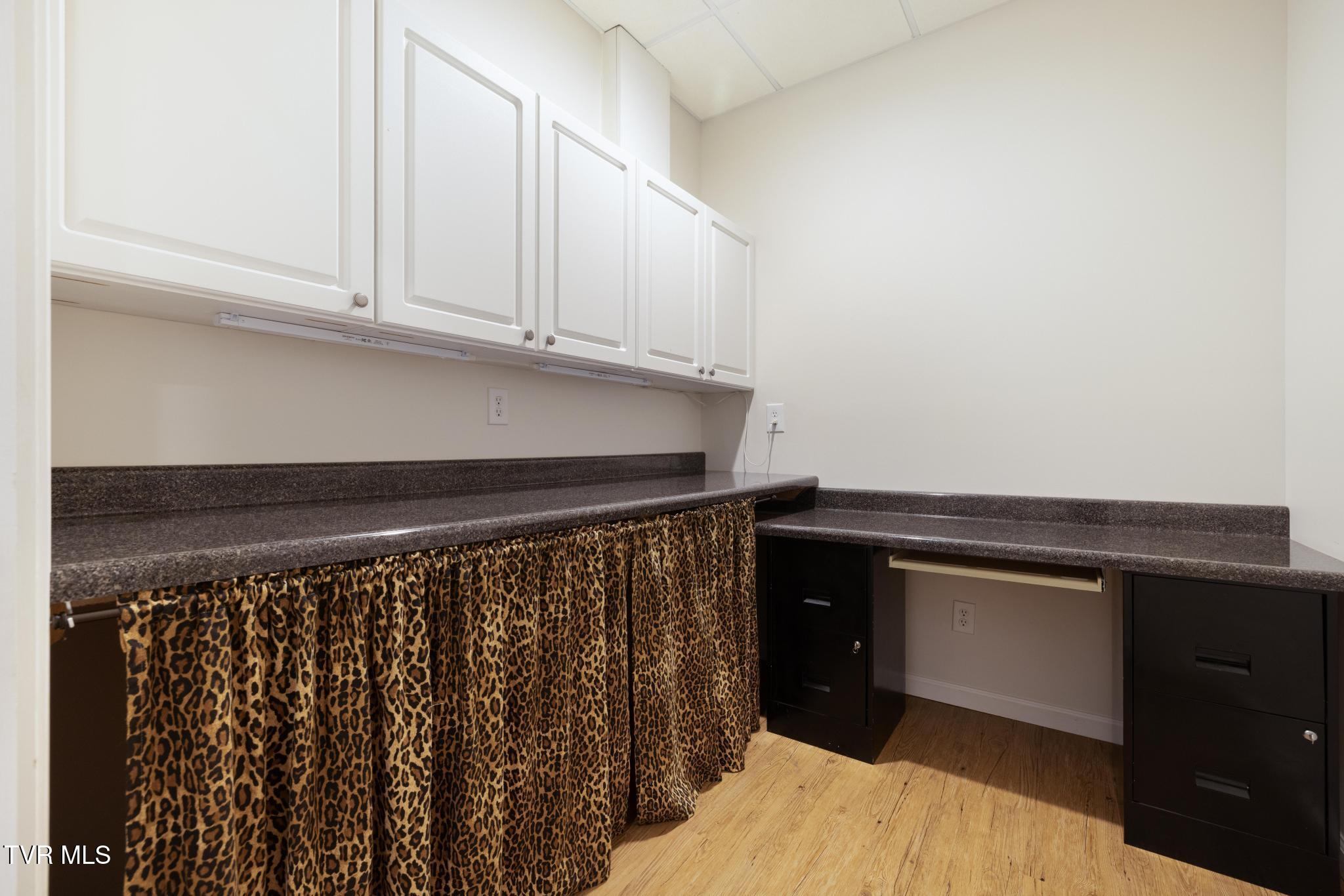 Gray, Tennessee, 37615, United States, 5 Bedrooms Bedrooms, ,4 BathroomsBathrooms,Residential,For Sale,1978234