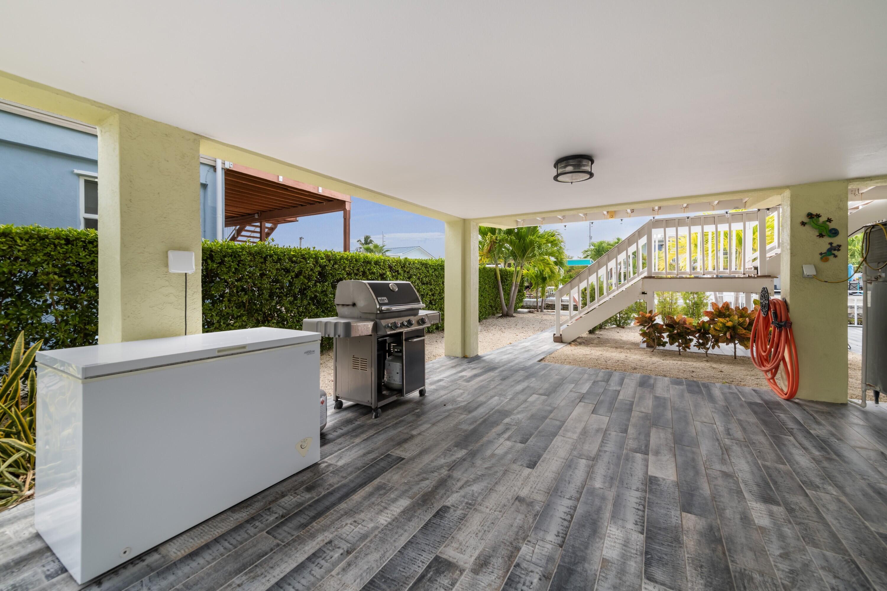 MARATHON, Florida, 33050, United States, 2 Bedrooms Bedrooms, ,2 BathroomsBathrooms,Residential,For Sale,1988223