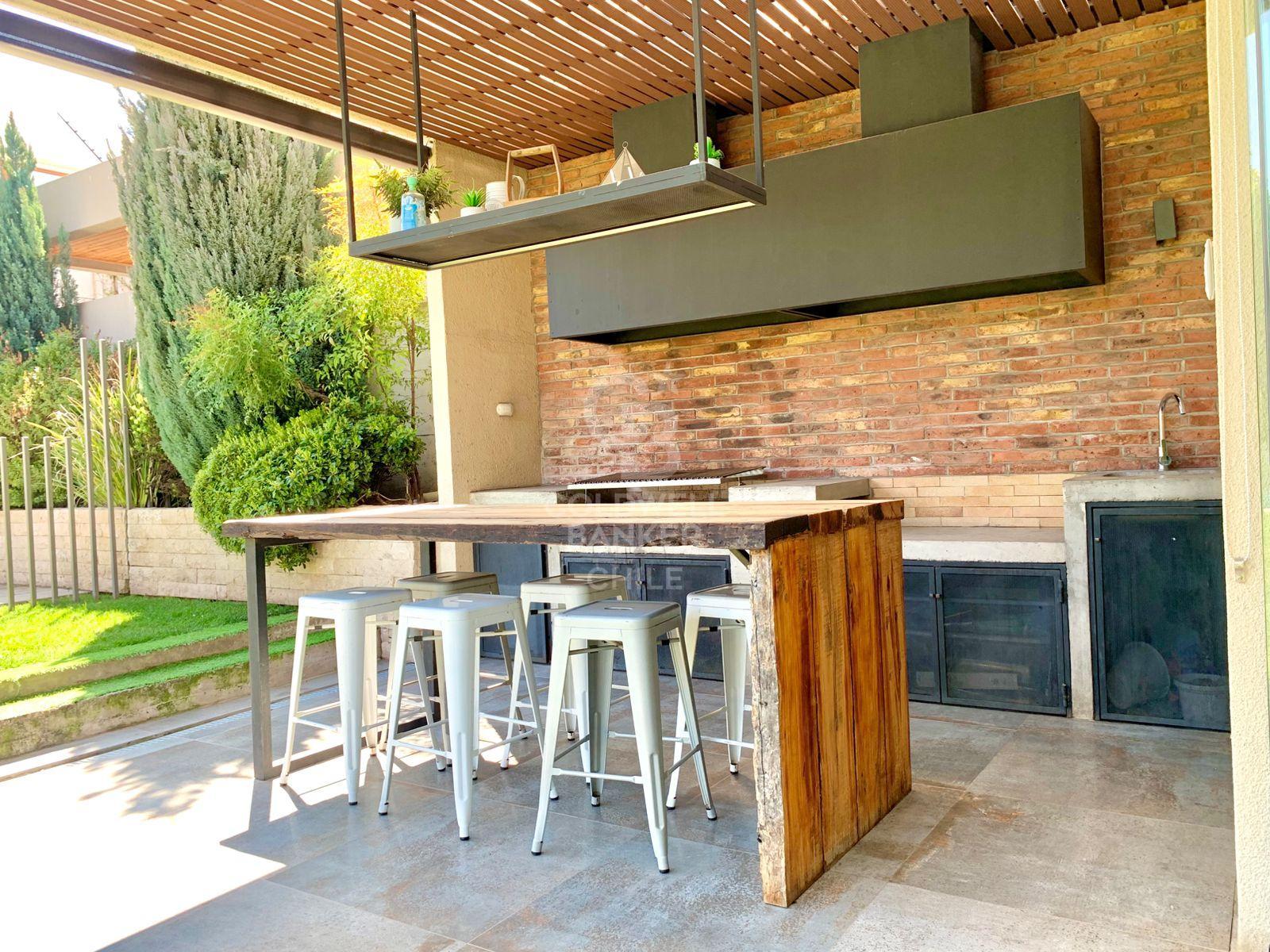 Lo Barnechea, Chile, 7 Bedrooms Bedrooms, ,5 BathroomsBathrooms,Residential,For Sale,1955589