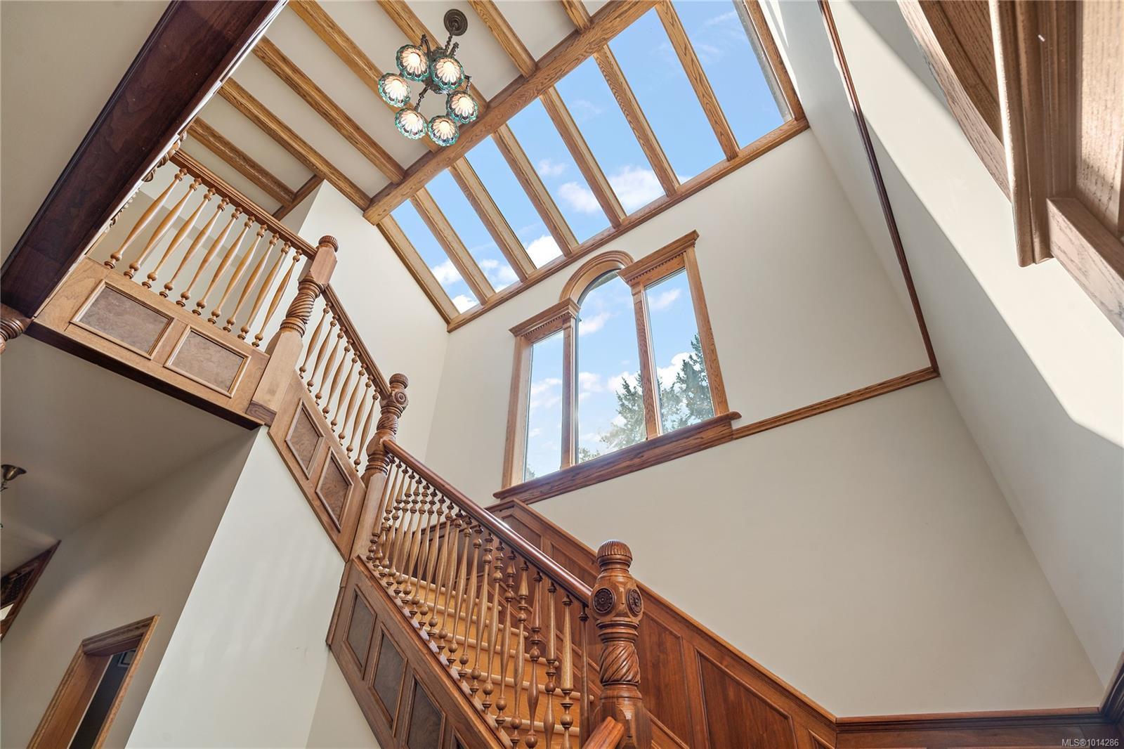 NORTH SAANICH, British Columbia, V8L 5P8, CA, 7 Bedrooms Bedrooms, ,Residential,For Sale,1948660