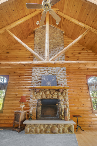 McHenry, Illinois, 60051, United States, 5 Bedrooms Bedrooms, ,3 BathroomsBathrooms,Residential,For Sale,1975629