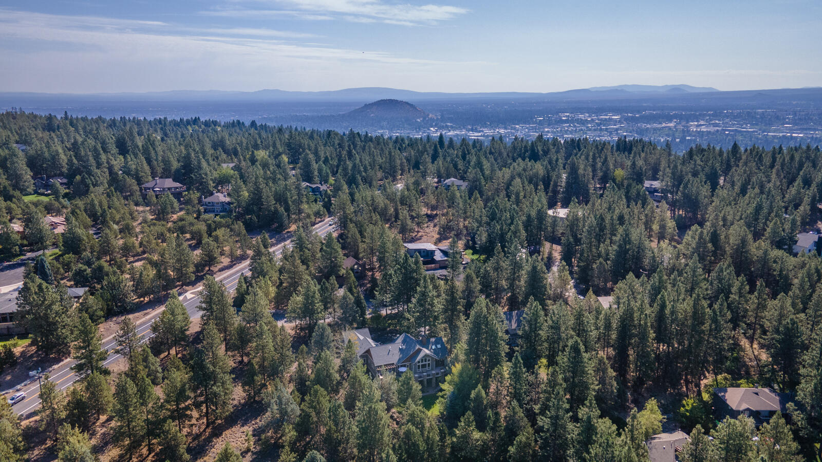 Bend, Oregon, 97703, United States, 4 Bedrooms Bedrooms, ,5 BathroomsBathrooms,Residential,For Sale,1979123