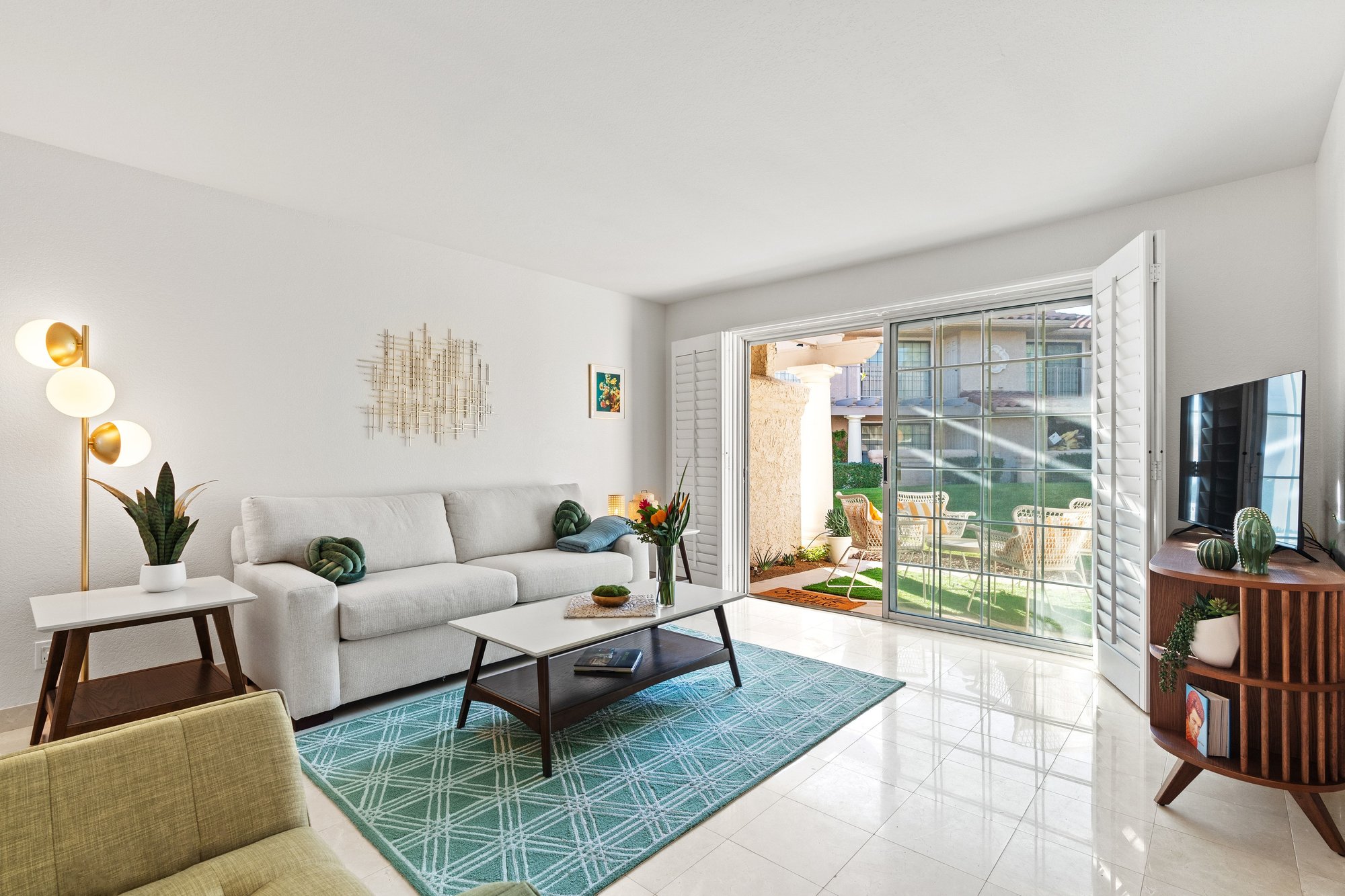  South Facing Renovated Furnished Condo - 物件實景