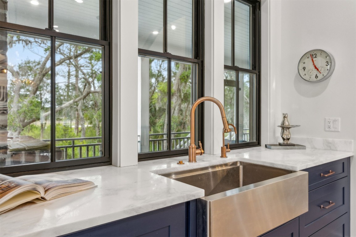 Fernandina Beach, Florida, 32034, United States, 5 Bedrooms Bedrooms, ,4 BathroomsBathrooms,Residential,For Sale,1983065