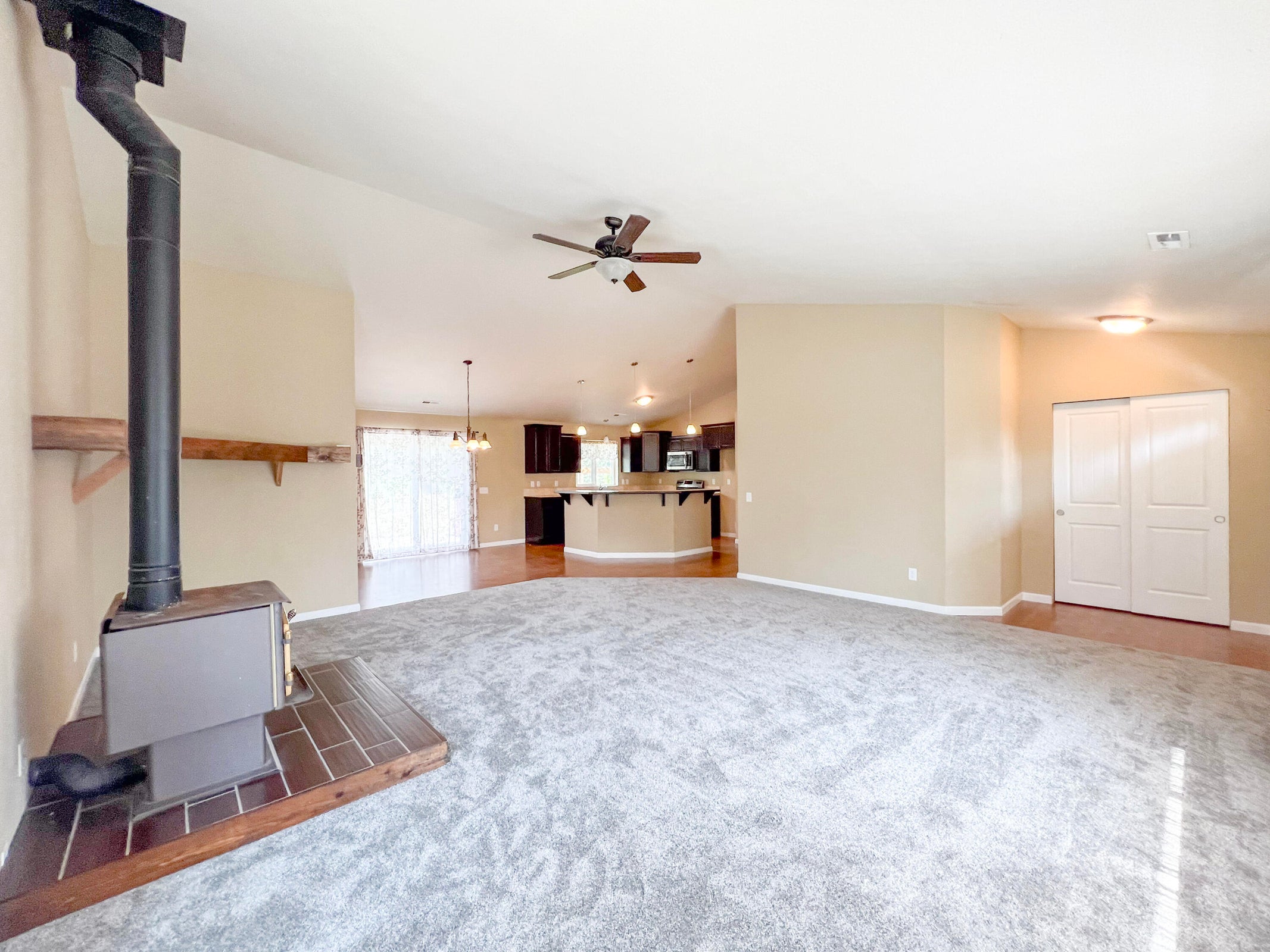 Colville, Washington, 99114, United States, 3 Bedrooms Bedrooms, ,2 BathroomsBathrooms,Residential,For Sale,1928026