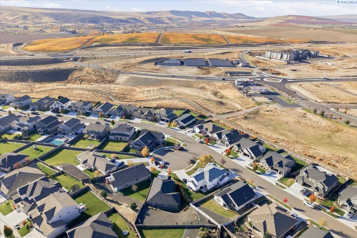 Richland, Washington, 99352, United States, 3 Bedrooms Bedrooms, ,2 BathroomsBathrooms,Residential,For Sale,1991630