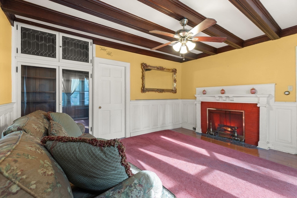 North Attleboro, Massachusetts, 02760, United States, 5 Bedrooms Bedrooms, ,2 BathroomsBathrooms,Residential,For Sale,1939439
