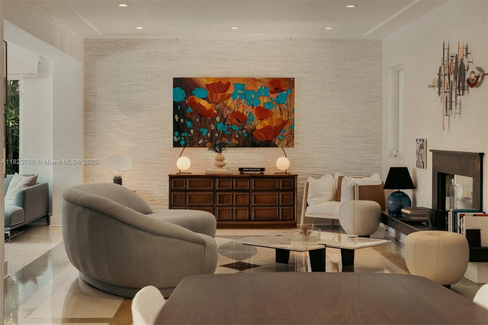 Miami Beach, Florida, 33140, United States, 3 Bedrooms Bedrooms, ,4 BathroomsBathrooms,Residential,For Sale,1858063