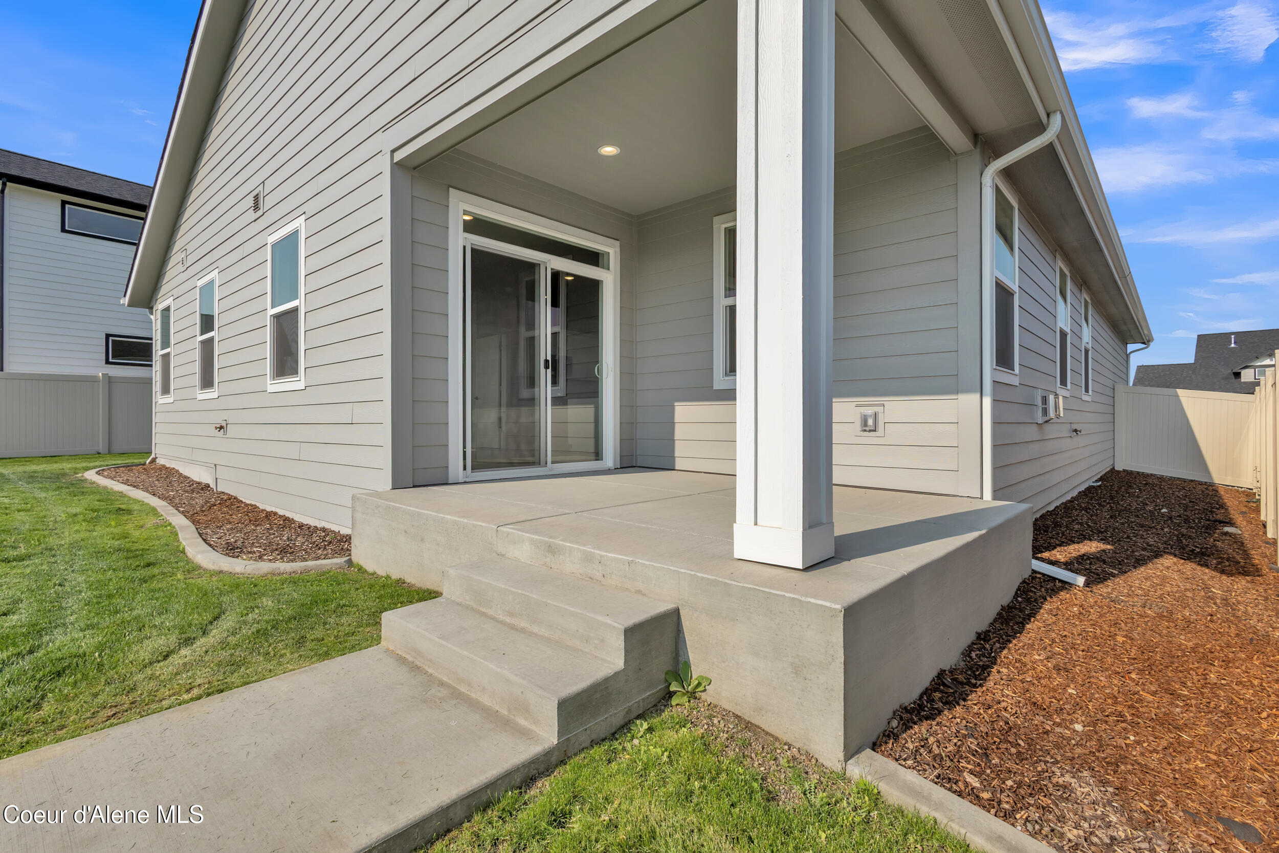 Coeur d'Alene, Idaho, 83815, United States, 4 Bedrooms Bedrooms, ,2 BathroomsBathrooms,Residential,For Sale,1975226