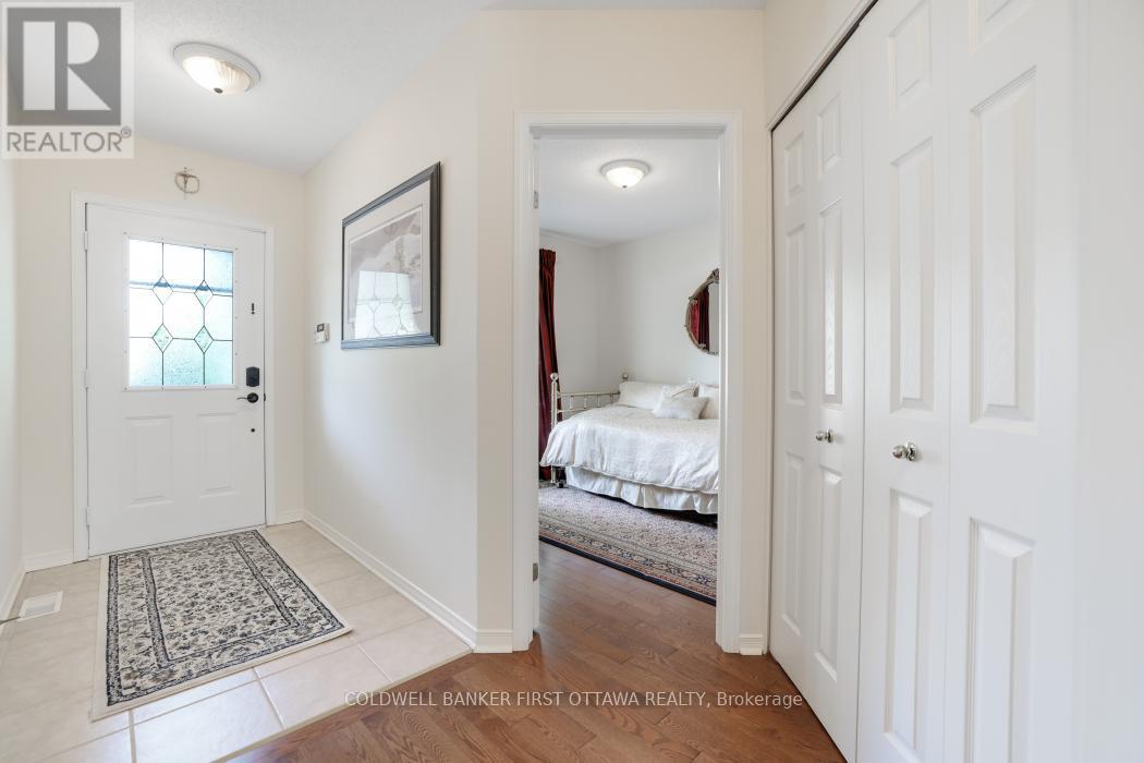 Ottawa, Ontario, K2S 1Z6, CA, 3 Bedrooms Bedrooms, ,3 BathroomsBathrooms,Residential,For Sale,1906768