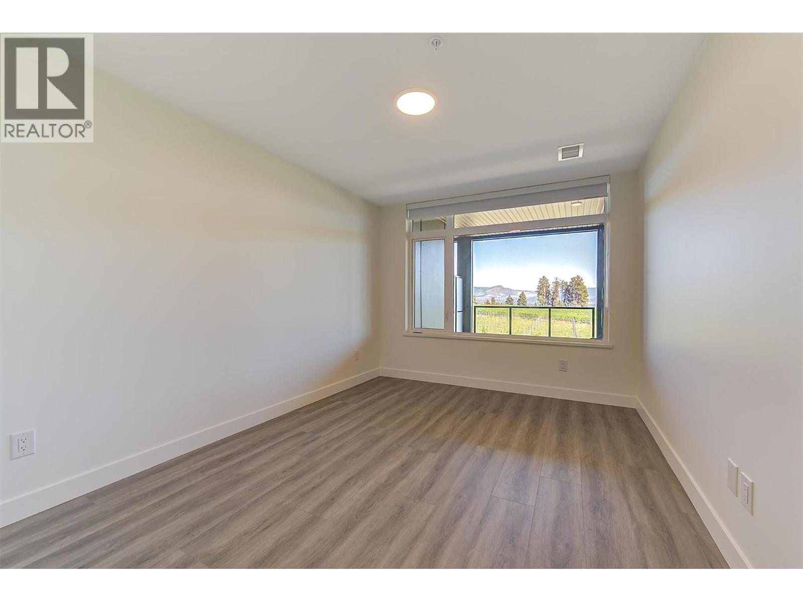 WEST KELOWNA, British Columbia, V1Z 2A9, CA, 2 Bedrooms Bedrooms, ,2 BathroomsBathrooms,Residential,For Sale,1947246