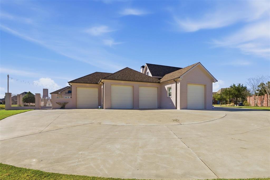 Lake Charles, Louisiana, 70605, United States, 5 Bedrooms Bedrooms, ,5 BathroomsBathrooms,Residential,For Sale,2024093
