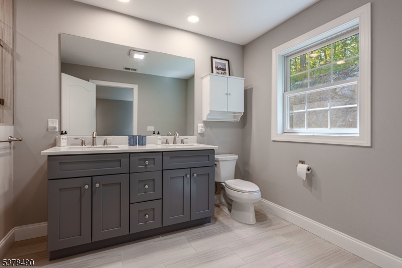 Butler Boro, New Jersey, 07405, United States, 3 Bedrooms Bedrooms, ,3 BathroomsBathrooms,Residential,For Sale,1926300