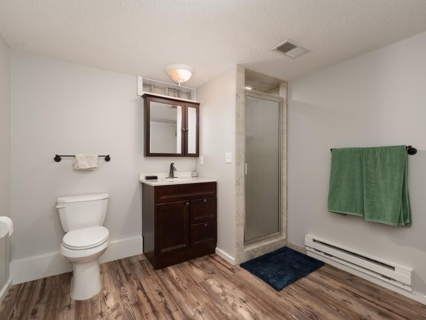 Beautifully Maintained Living with Maple Lake Views - 物件實景