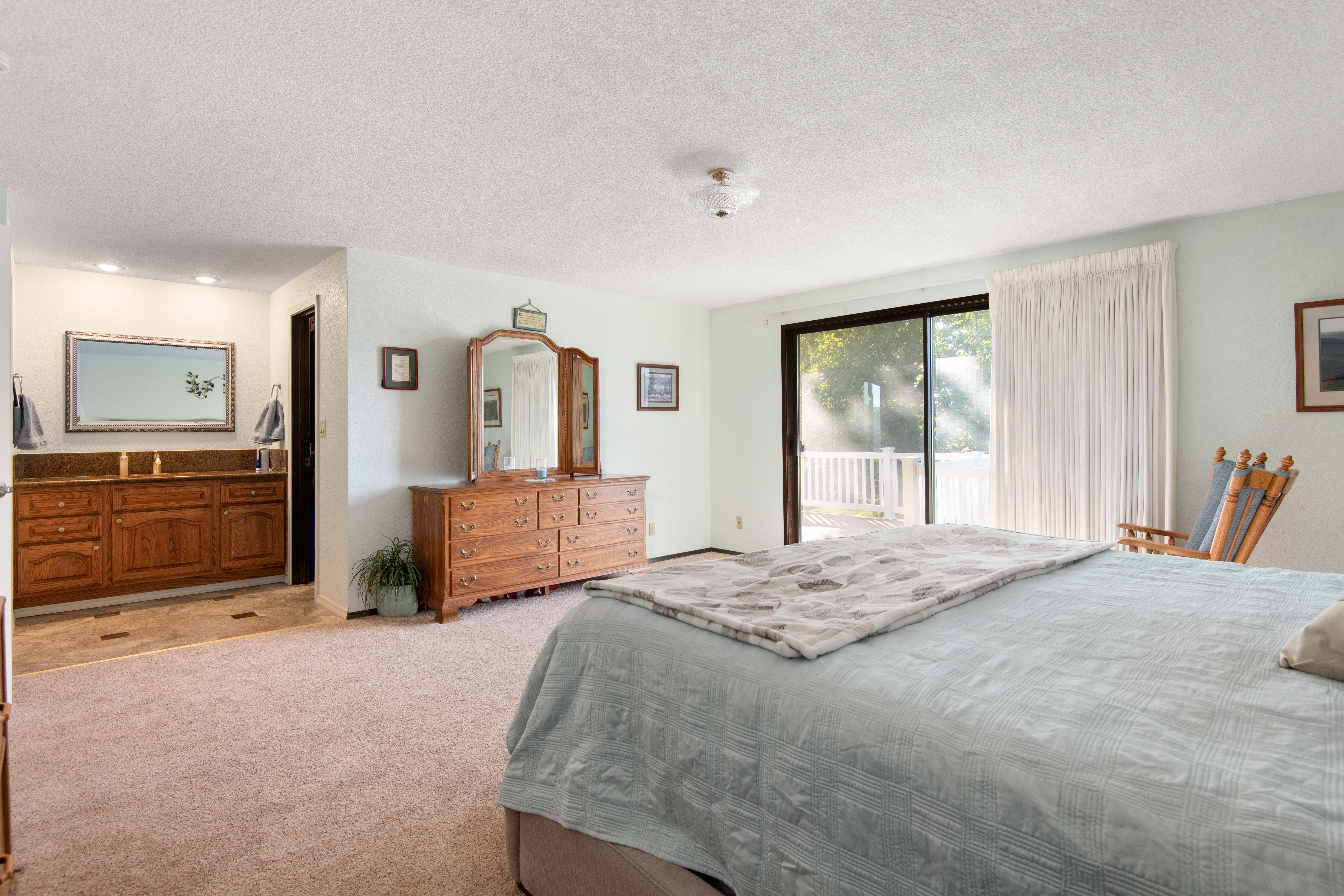  Property with a POOL and room for a shop - 物件實景