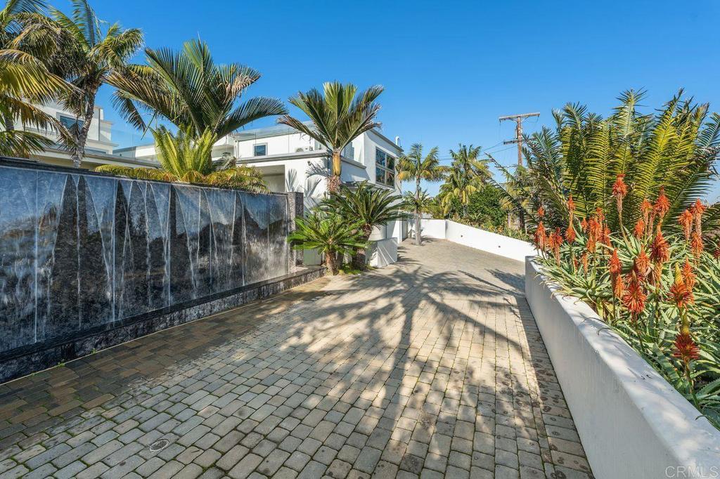 Encinitas, California, 92024, United States, 5 Bedrooms Bedrooms, ,7 BathroomsBathrooms,Residential,For Sale,2003398