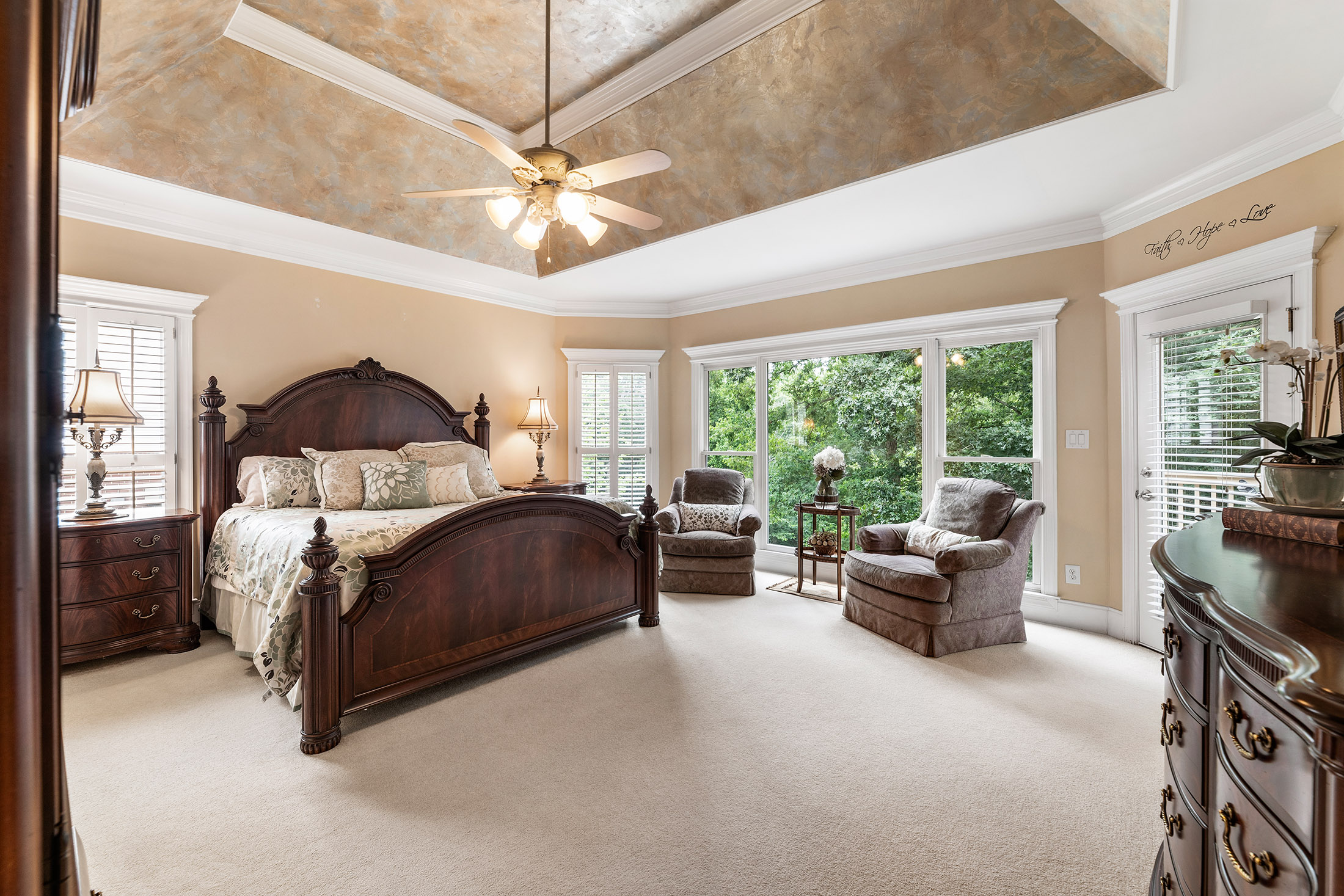  Tucked Among Mature Hardwoods on a Private 1.25+/- Acre River Lot - 物件實景