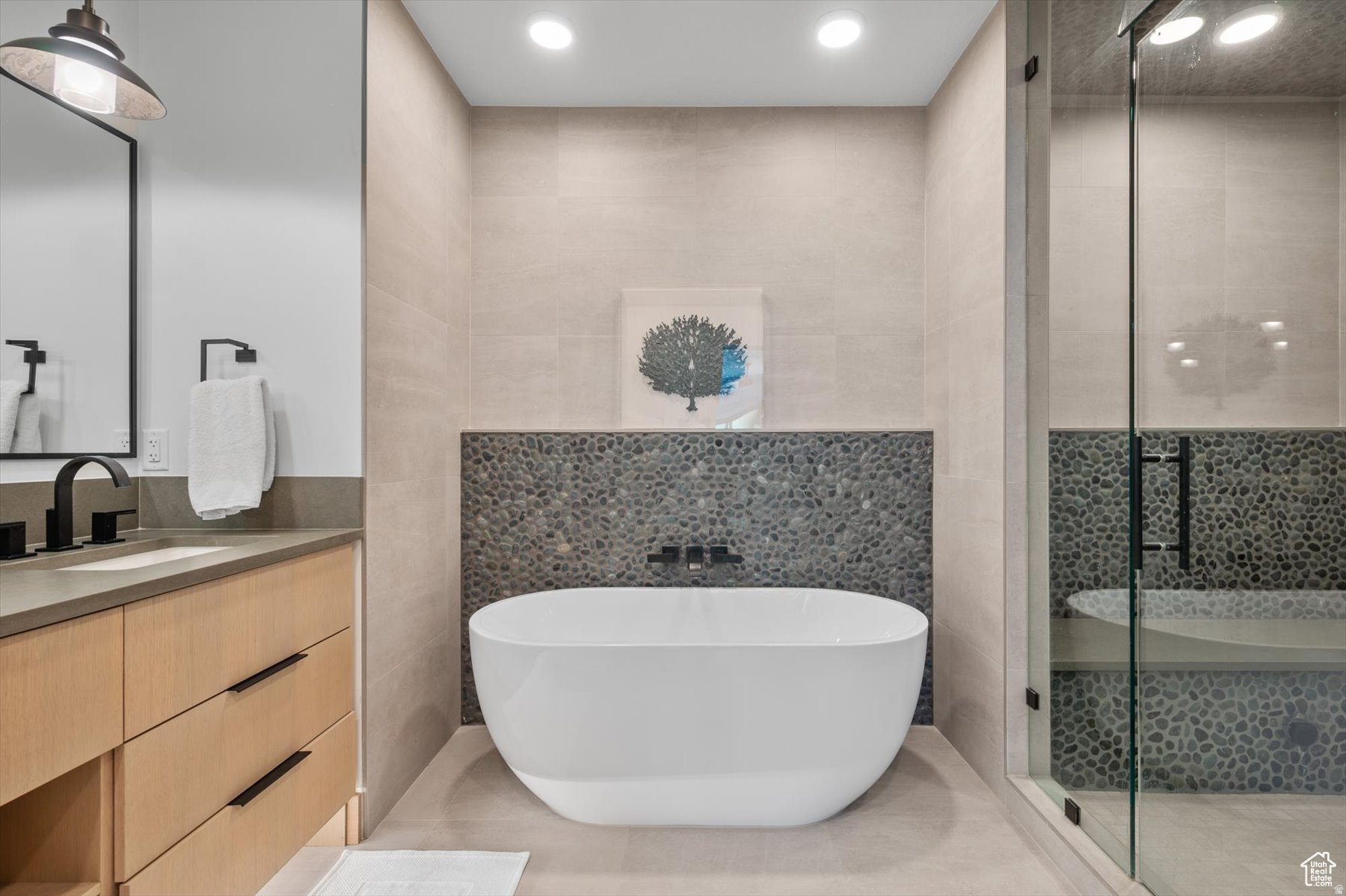 Park City, Utah, 84060, United States, 2 Bedrooms Bedrooms, ,2 BathroomsBathrooms,Residential,For Sale,1989382