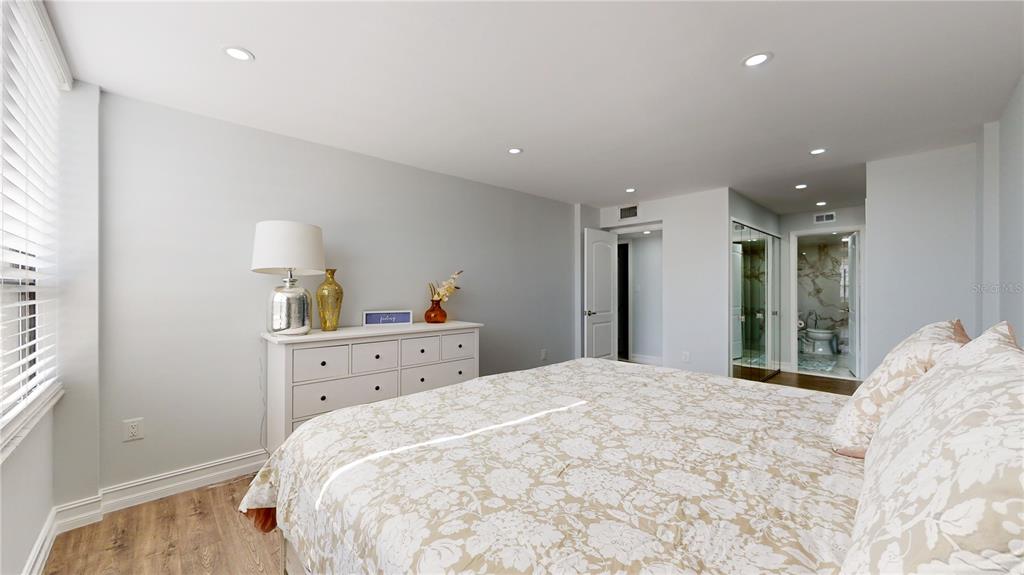 Clearwater Beach, Florida, 33767, United States, 2 Bedrooms Bedrooms, ,2 BathroomsBathrooms,Residential,For Sale,1818973