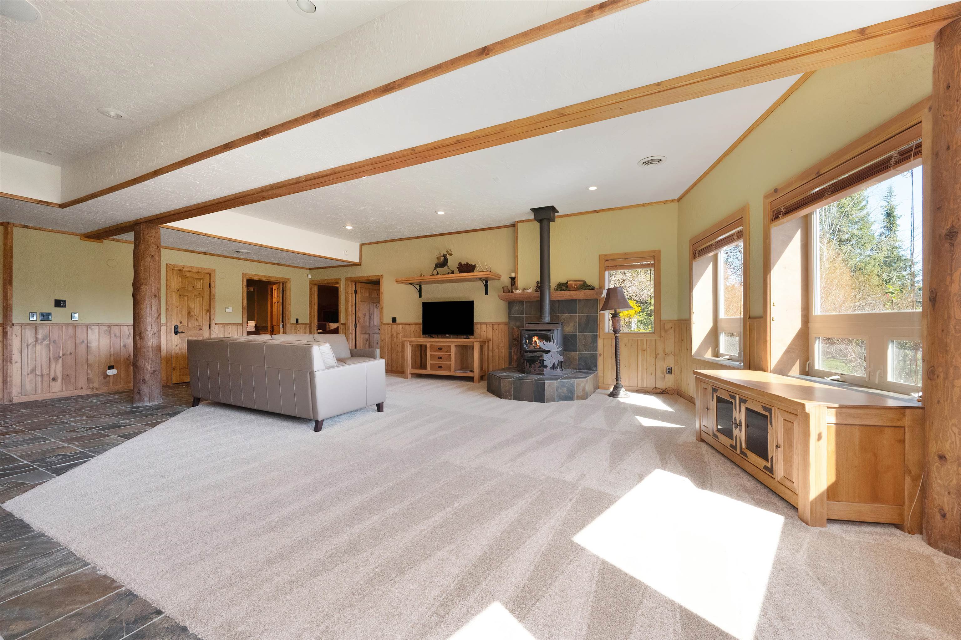 Kingston, Idaho, 83839, United States, 5 Bedrooms Bedrooms, ,4 BathroomsBathrooms,Residential,For Sale,1793473