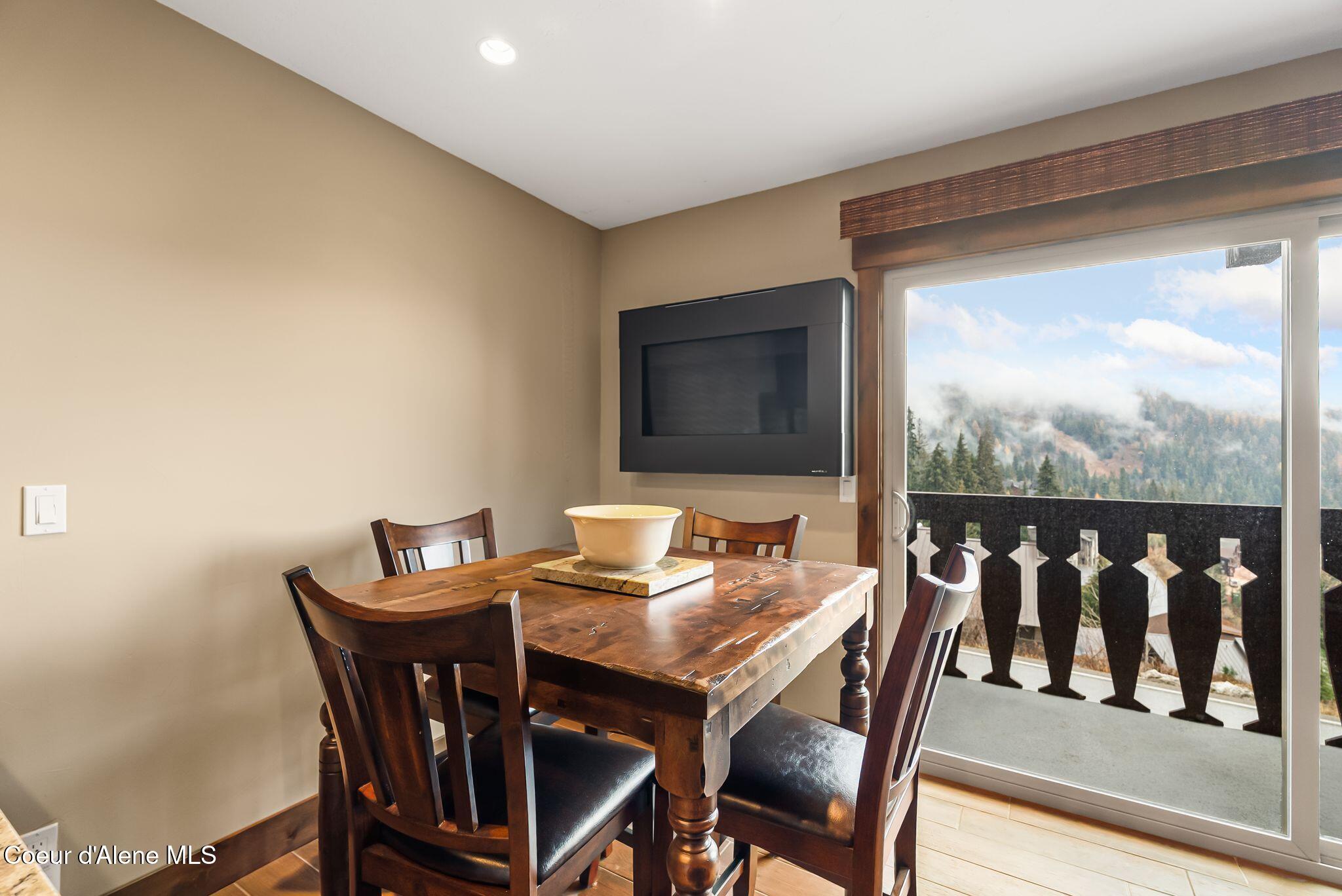 Sandpoint, Idaho, 83864, United States, 1 Bedroom Bedrooms, ,1 BathroomBathrooms,Residential,For Sale,1994218