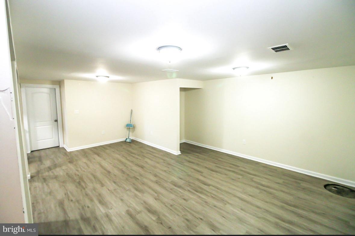 Annapolis, Maryland, 21409, United States, 5 Bedrooms Bedrooms, ,2 BathroomsBathrooms,Residential,For Sale,1891353