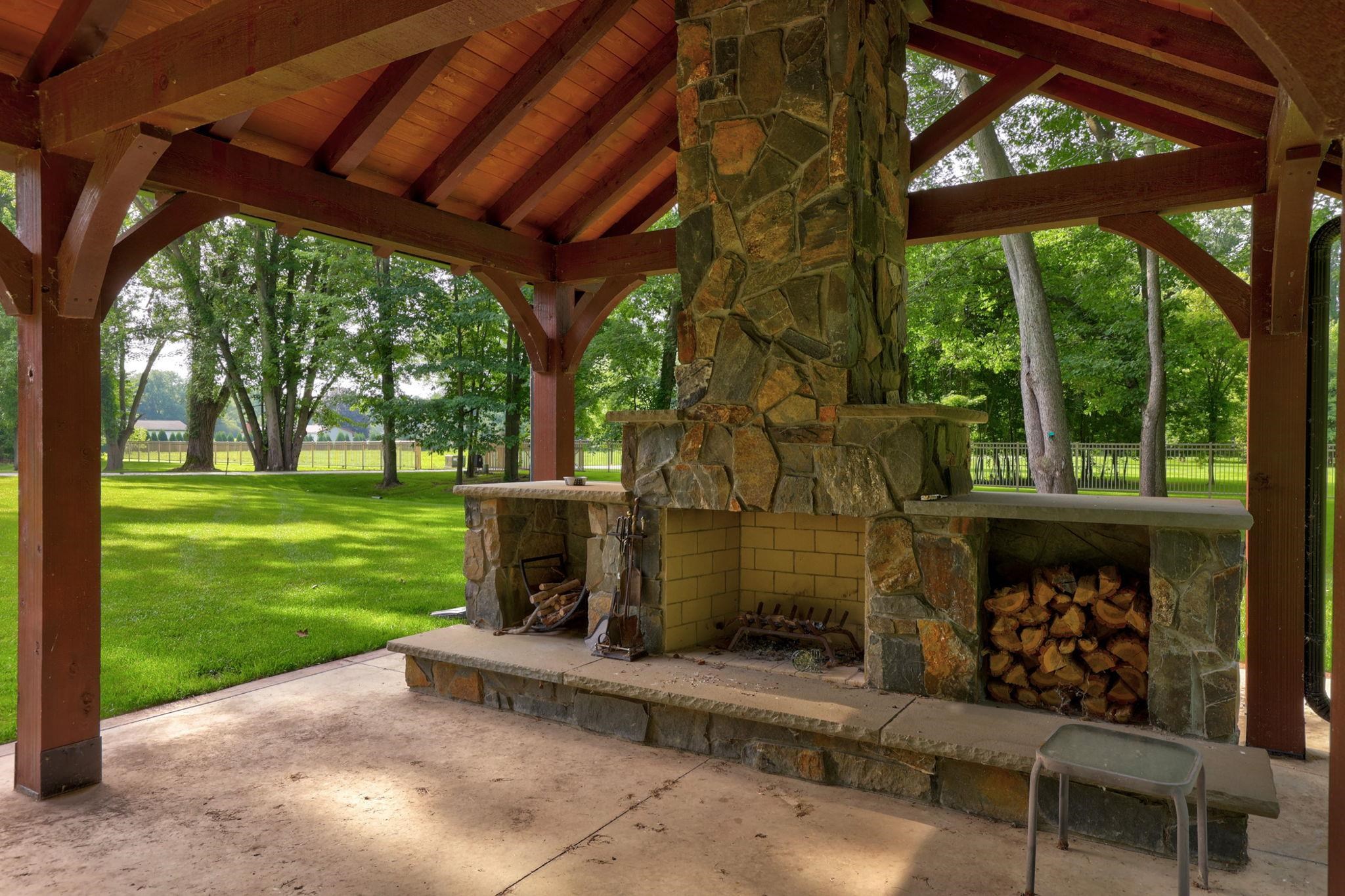 Birch Run, Michigan, 48415, United States, 3 Bedrooms Bedrooms, ,5 BathroomsBathrooms,Residential,For Sale,1977323