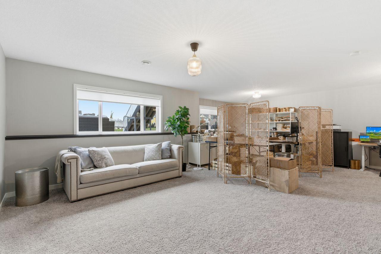 Maple Grove, Minnesota, 55369, United States, 3 Bedrooms Bedrooms, ,3 BathroomsBathrooms,Residential,For Sale,1970604