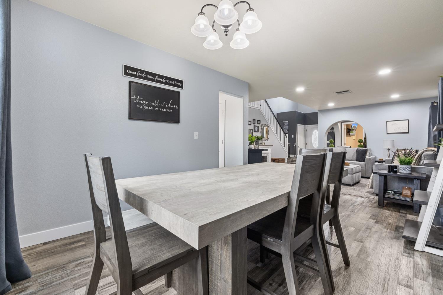 Ripon, California, 95366, United States, 6 Bedrooms Bedrooms, ,3 BathroomsBathrooms,Residential,For Sale,1978022